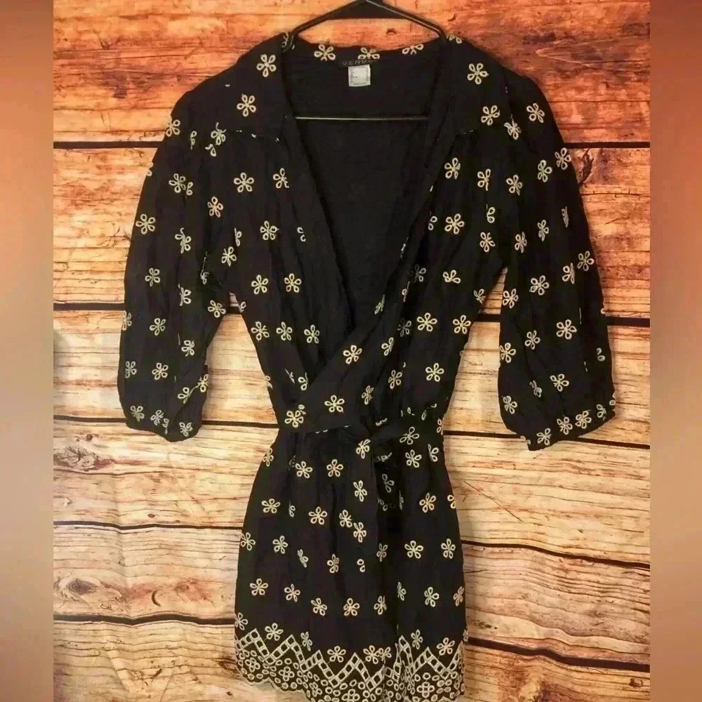 VENUS Women’s Black and Cream Floral Romper Many Sizes NWOT and NWT
